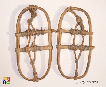 삼척 신리 소재 너와집 설피