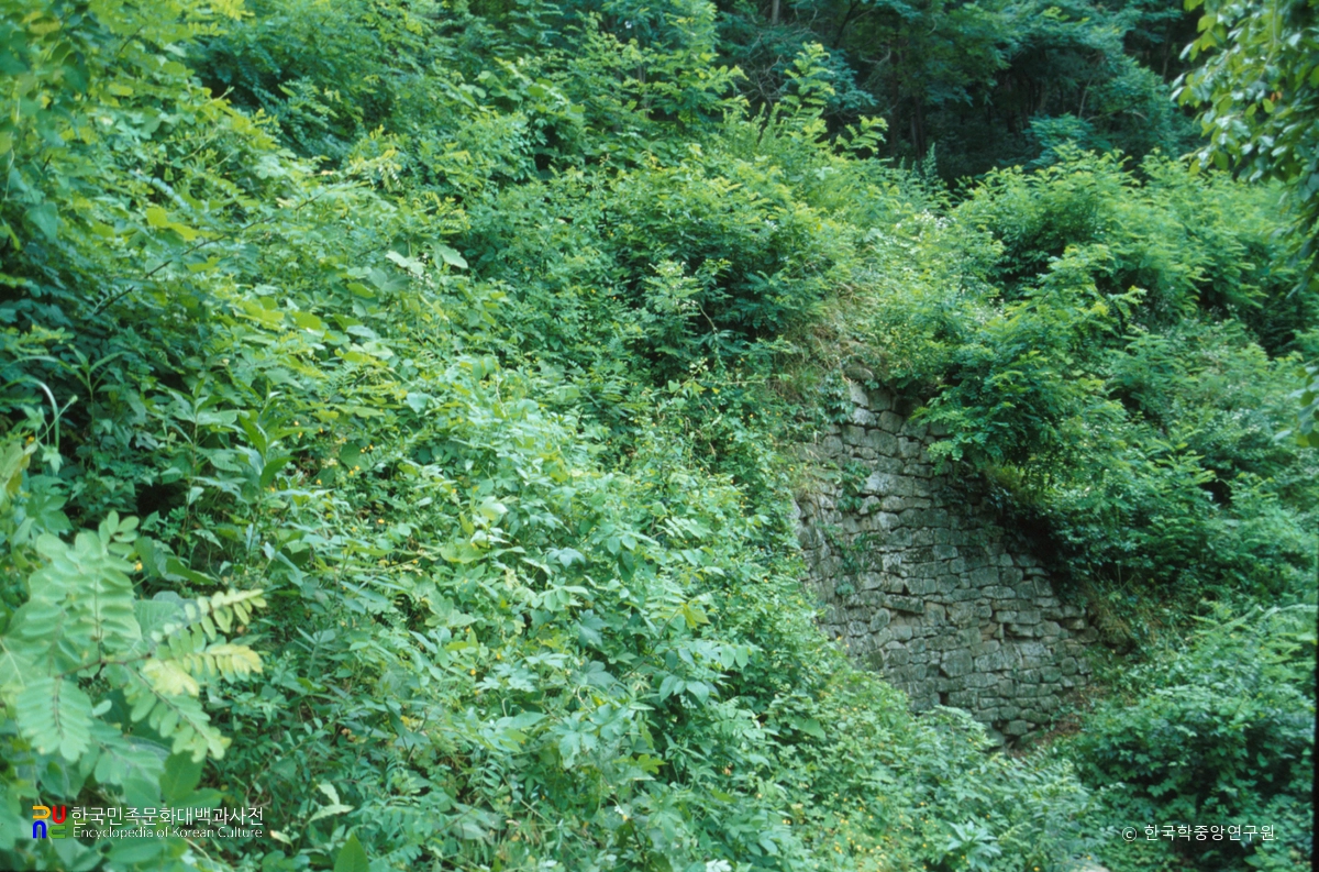 이천 설성산성 성벽