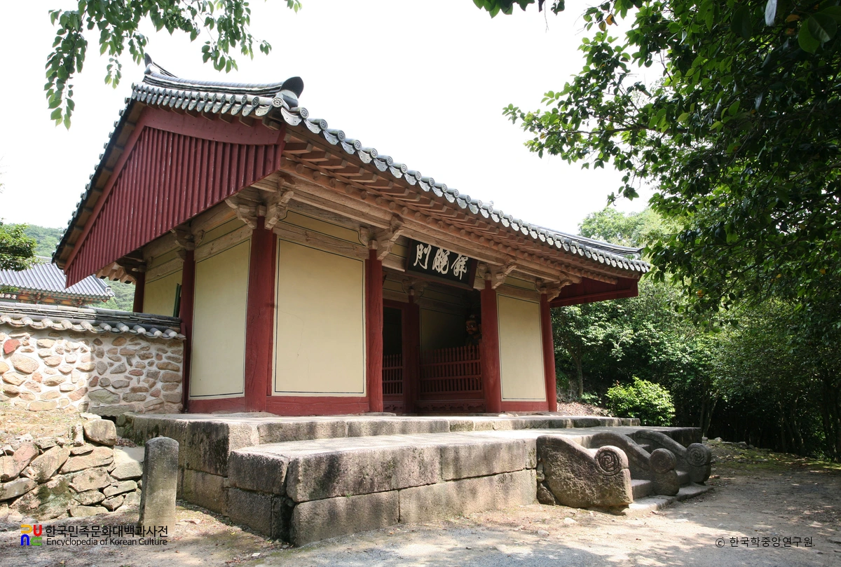 영암 도갑사 해탈문 정측면