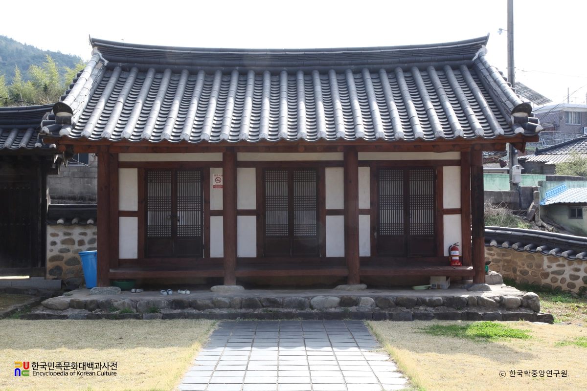 산청향교 동재 정면