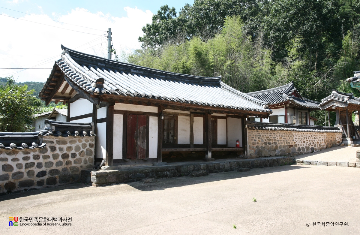 청양 정산향교 서재