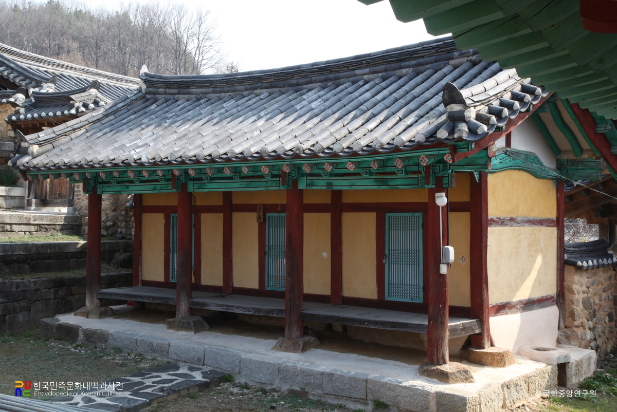 함양 함양향교 중 동재 우측면