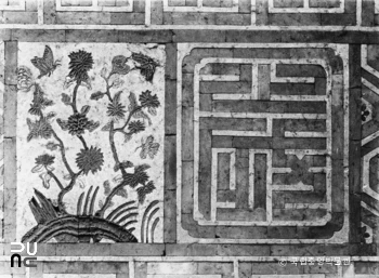 서울 경복궁 자경전 서측 꽃담의 문양
