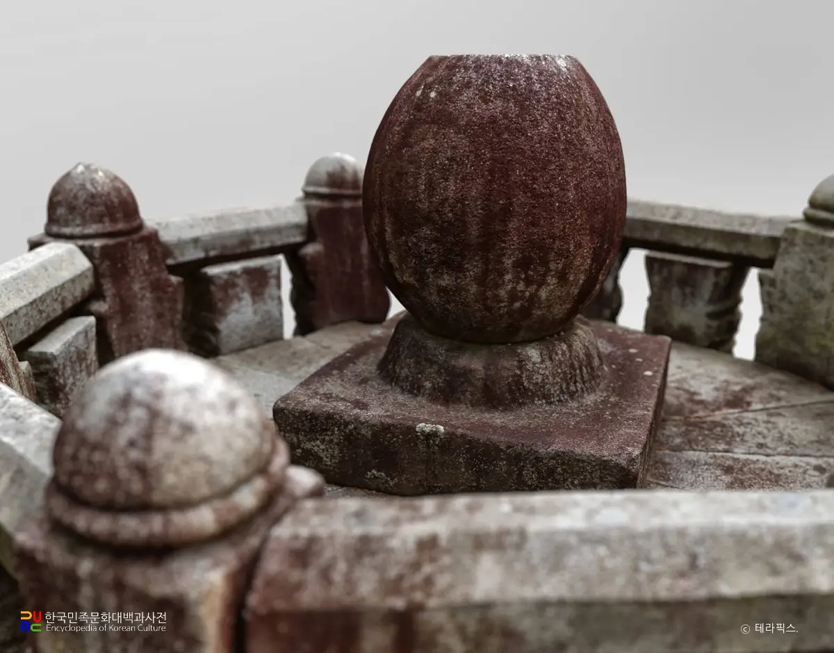 청주 영조 태실 중 중동석