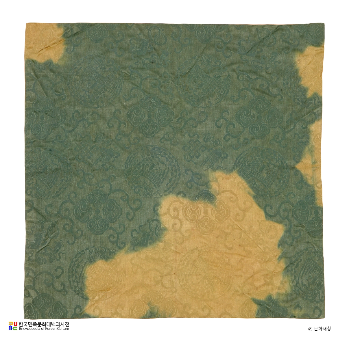 양양 낙산사 해수관음공중사리탑·비 및 사리장엄구 일괄 중 비단 보자기