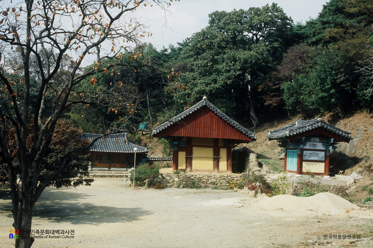 서산 문수사 경내