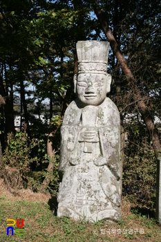 이완장군 묘 문인석