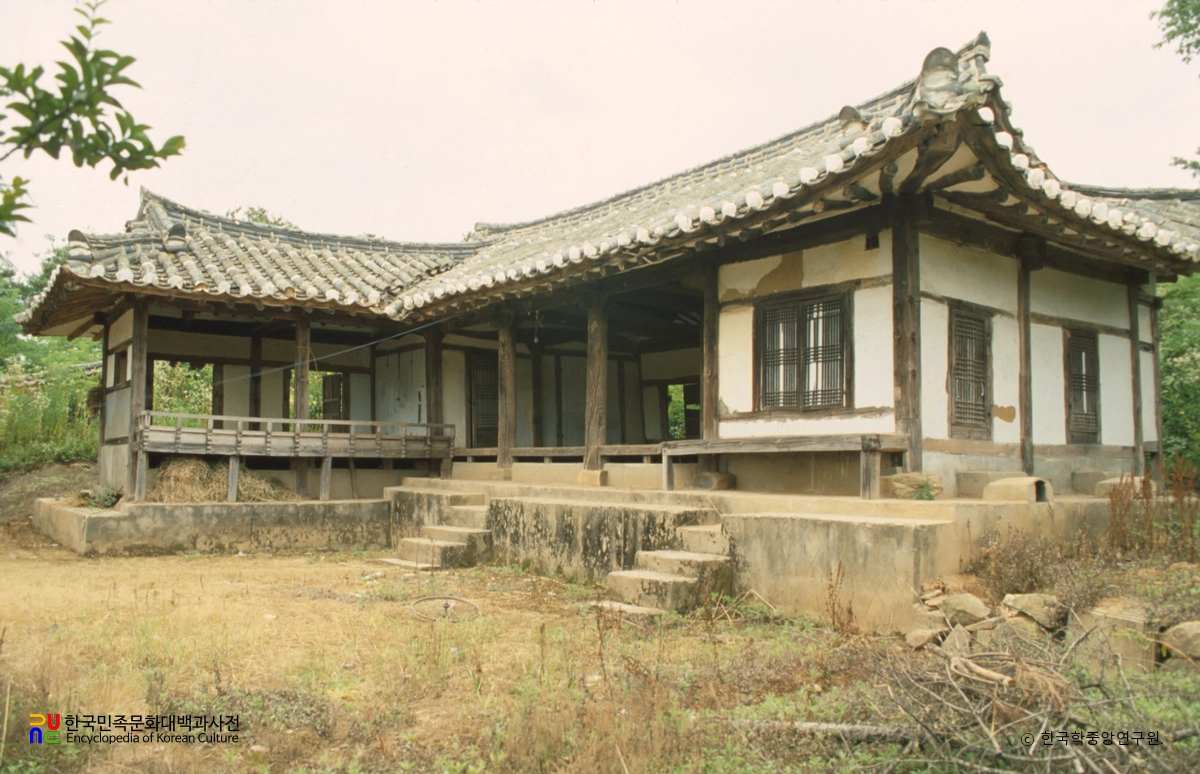상주 도남서원 중 일관당 좌측면