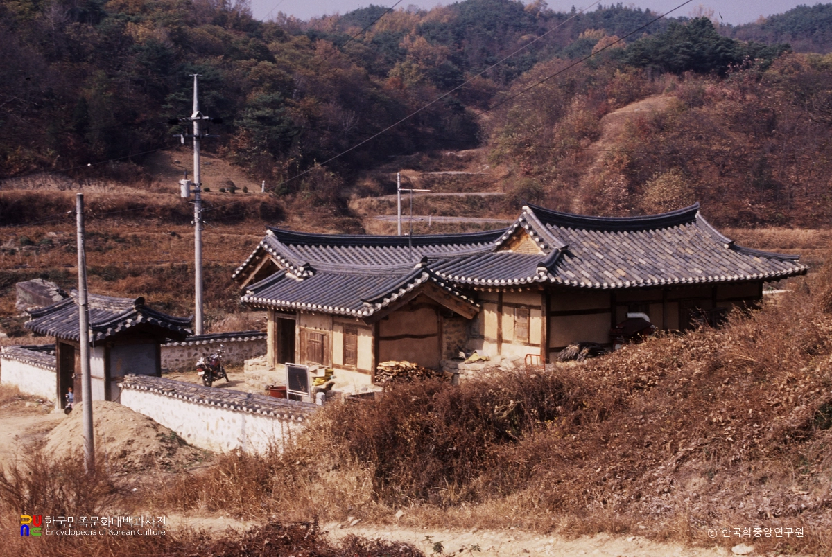 안동 예안이씨 근재재사