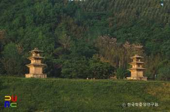 경주 감은사지 동서 삼층세부 워터 프론트 카지노 슬롯 머신 전경
