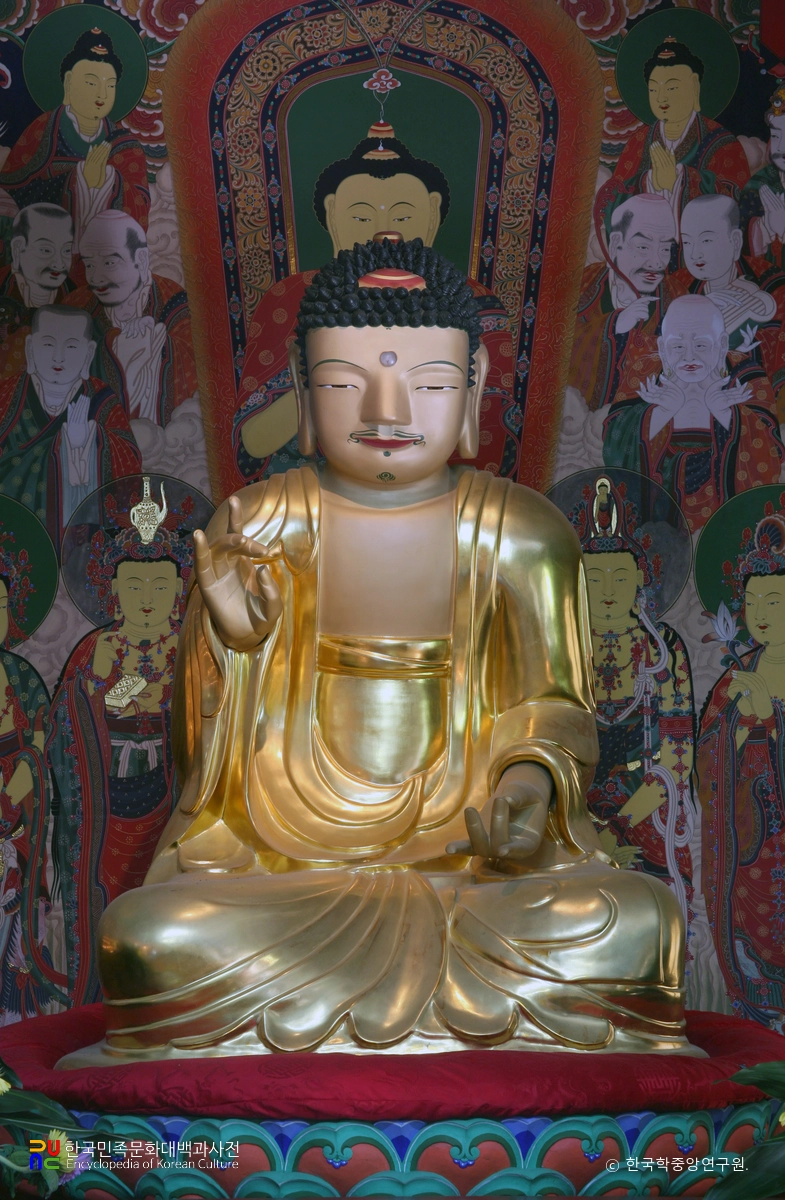 부산 범어사 미륵전 목조 여래 좌상