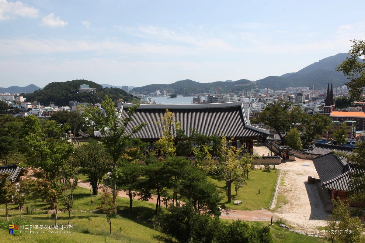 통영 세병관 전경