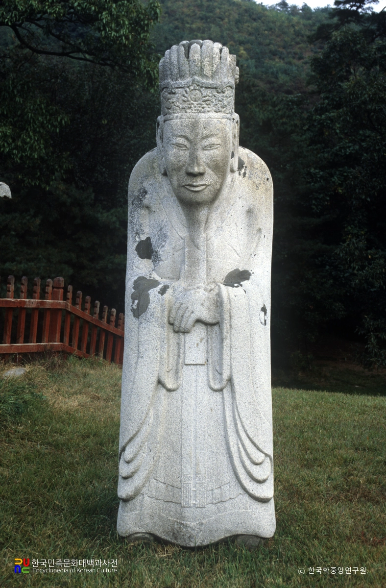 구리 동구릉 중 조선 선조와 의인왕후, 인목왕후 목릉 문인석 정면