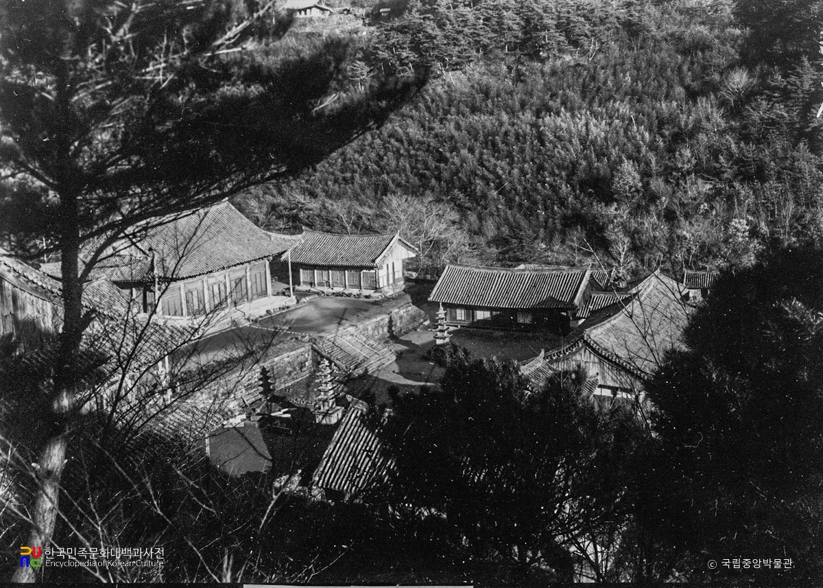 구례 화엄사 중 대웅전 일원