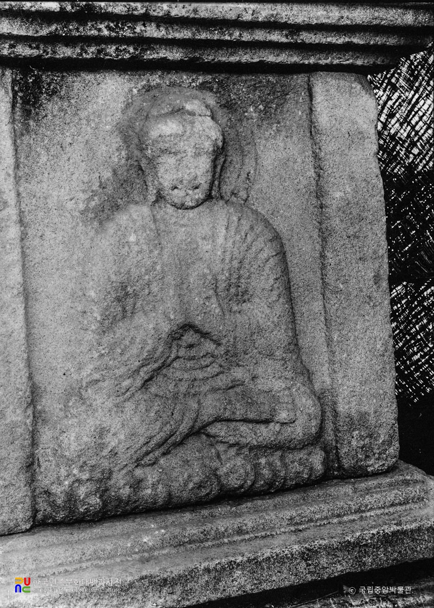 청주 탑동 오층석탑 일층 탑신부 여래좌상