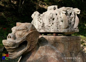 구례 연곡사 현각선사탑비 좌측면