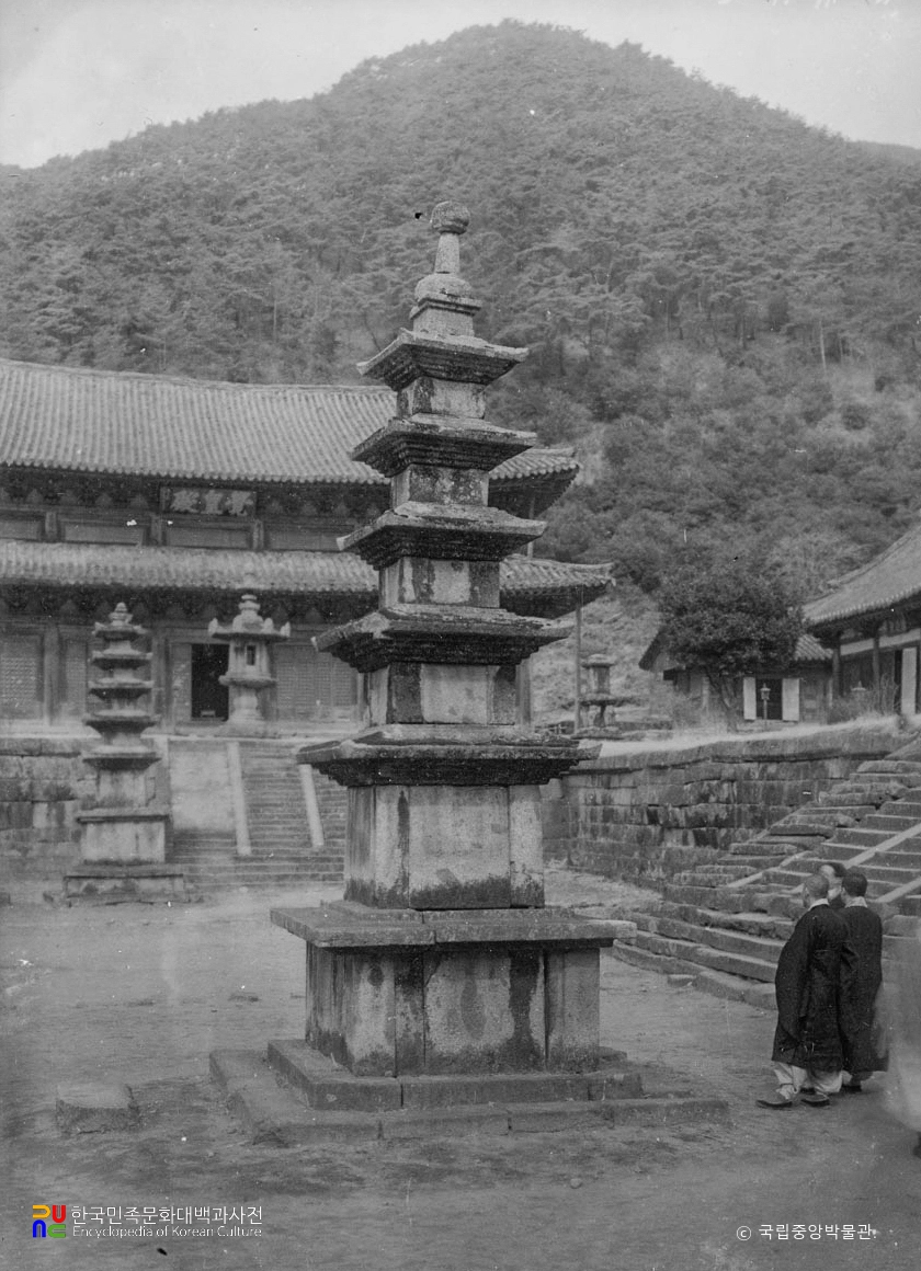 구례 화엄사 동오층석탑 동면