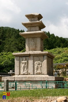 광양 중흥산성 삼층석탑 좌측면