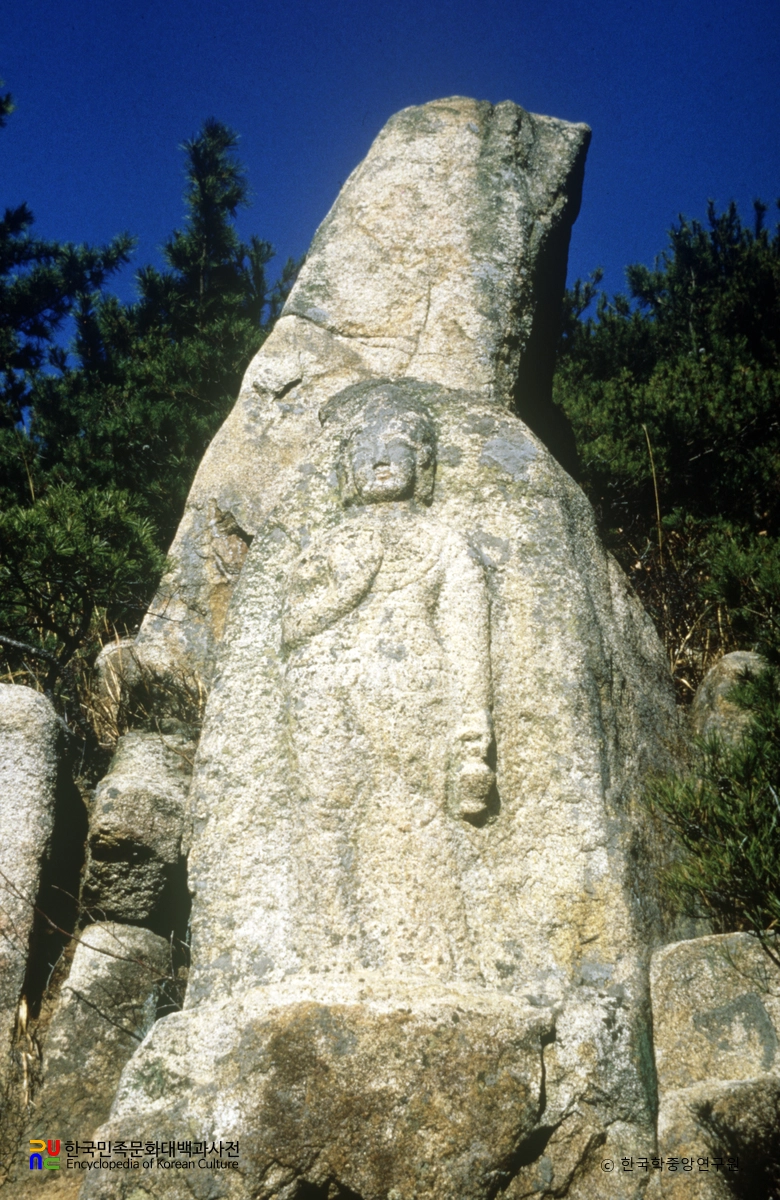 삼릉계곡 마애관음보살상