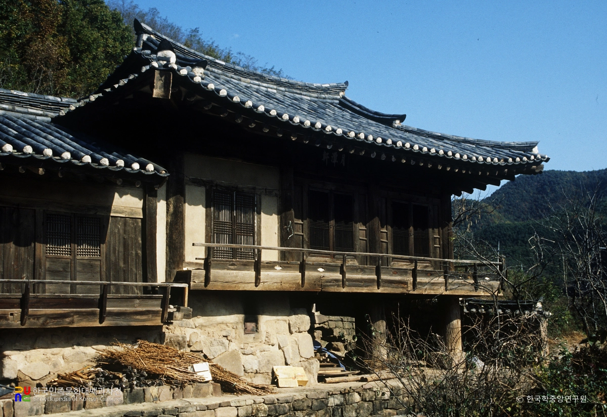 영양 월담헌 및 사월종택 전경