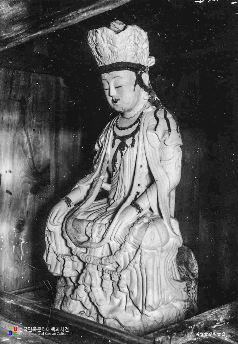 개성 관음사 석조관세음보살반가상