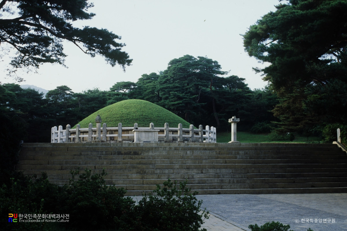 경주 김유신 묘