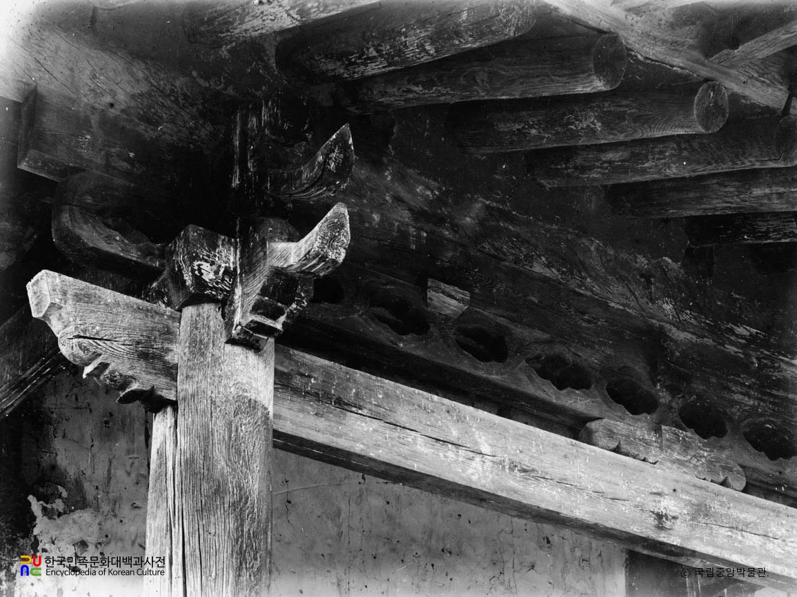 옥천향교 대성전 처마