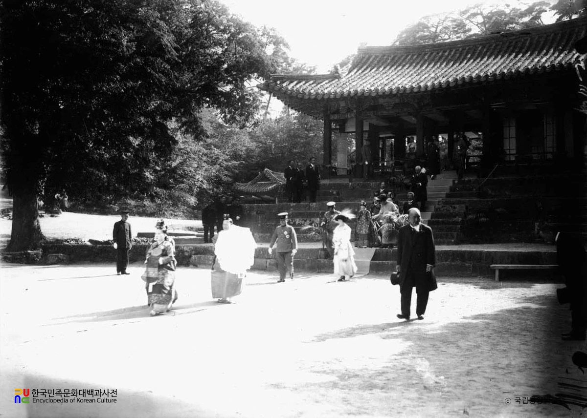 윤비, 영친왕,  이방자 여사와 덕혜옹주