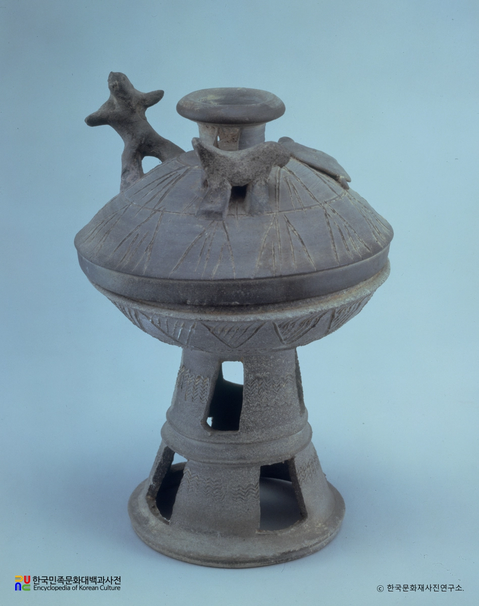 토우장식 유개고배