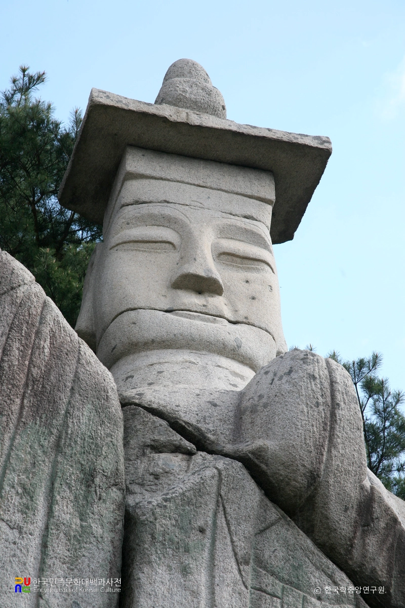 파주 용미리 마애이불입상 얼굴