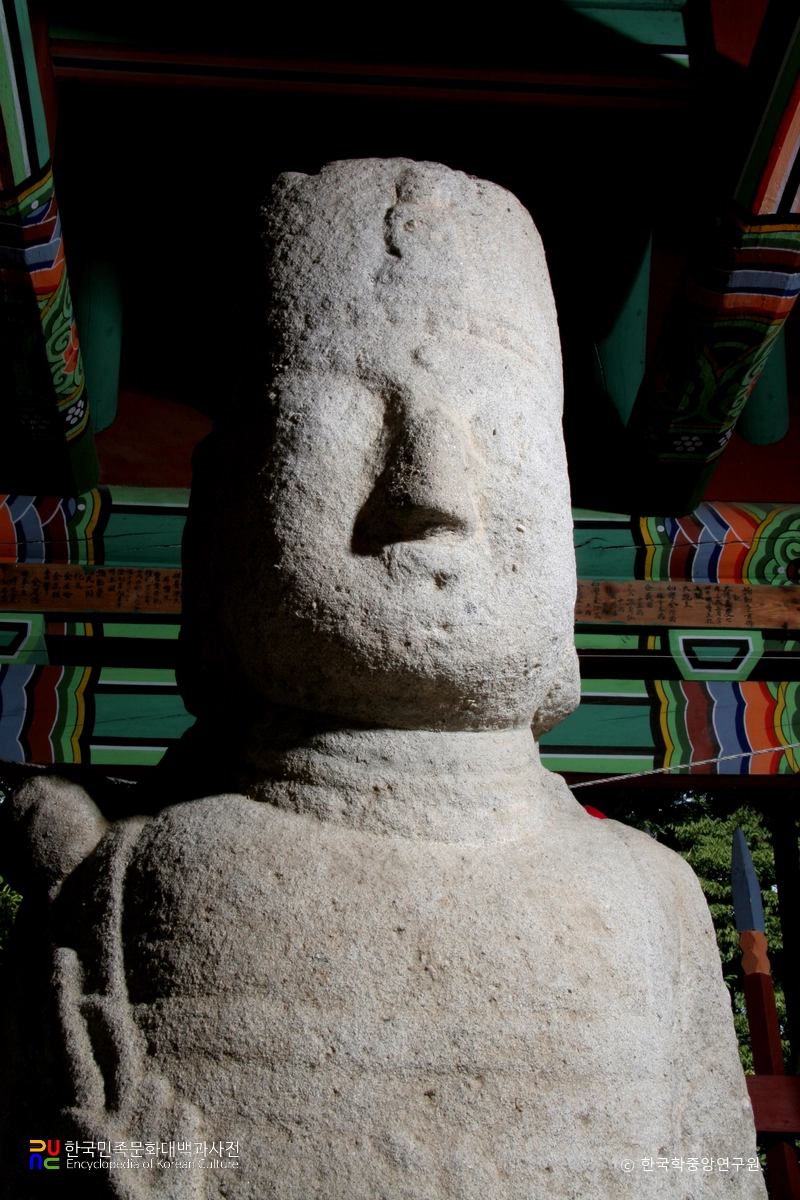 증평 미암리 석조관음보살입상