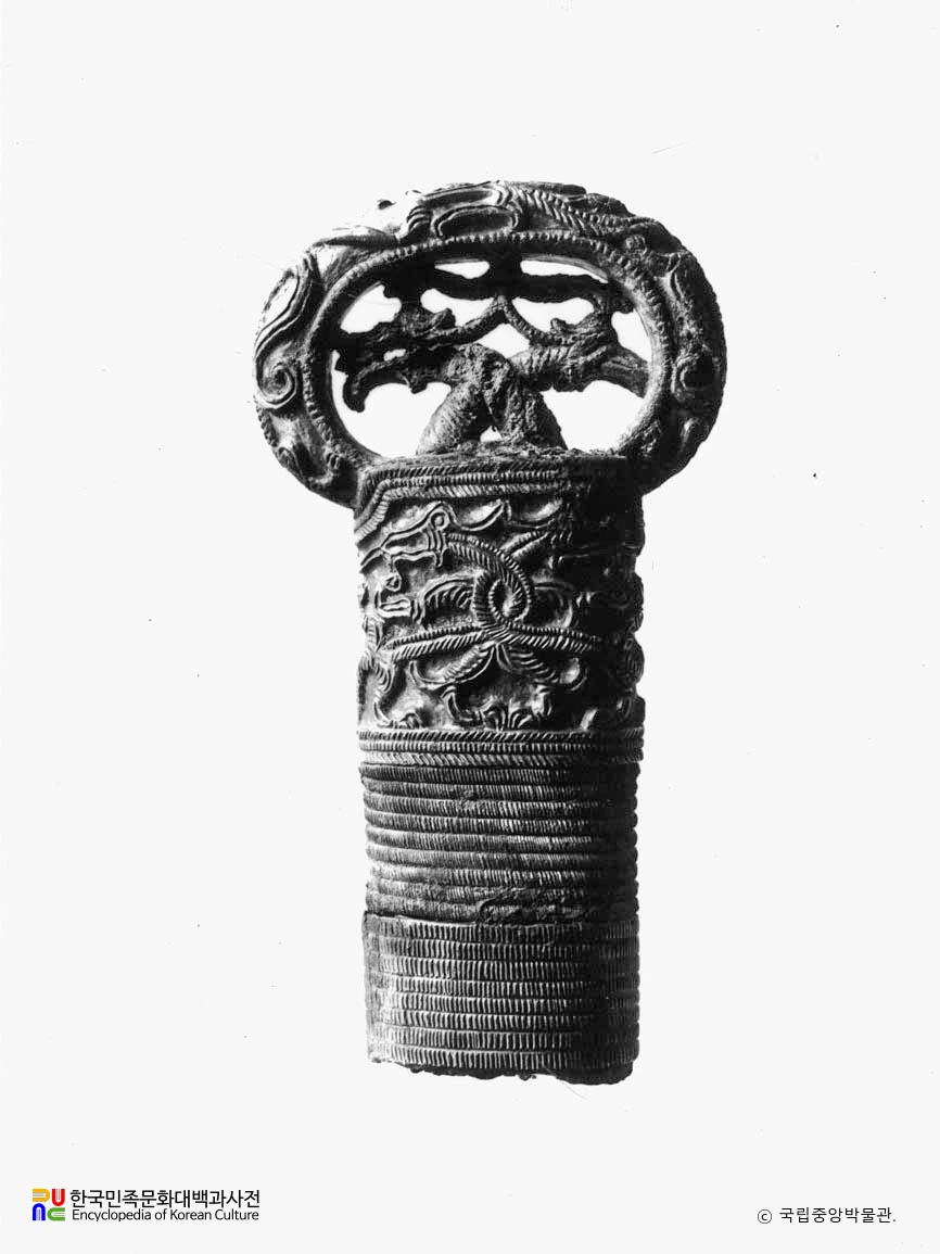 경남 창녕 교동 출토 환두