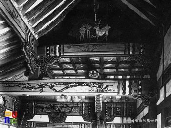 진주향교 대성전 내부