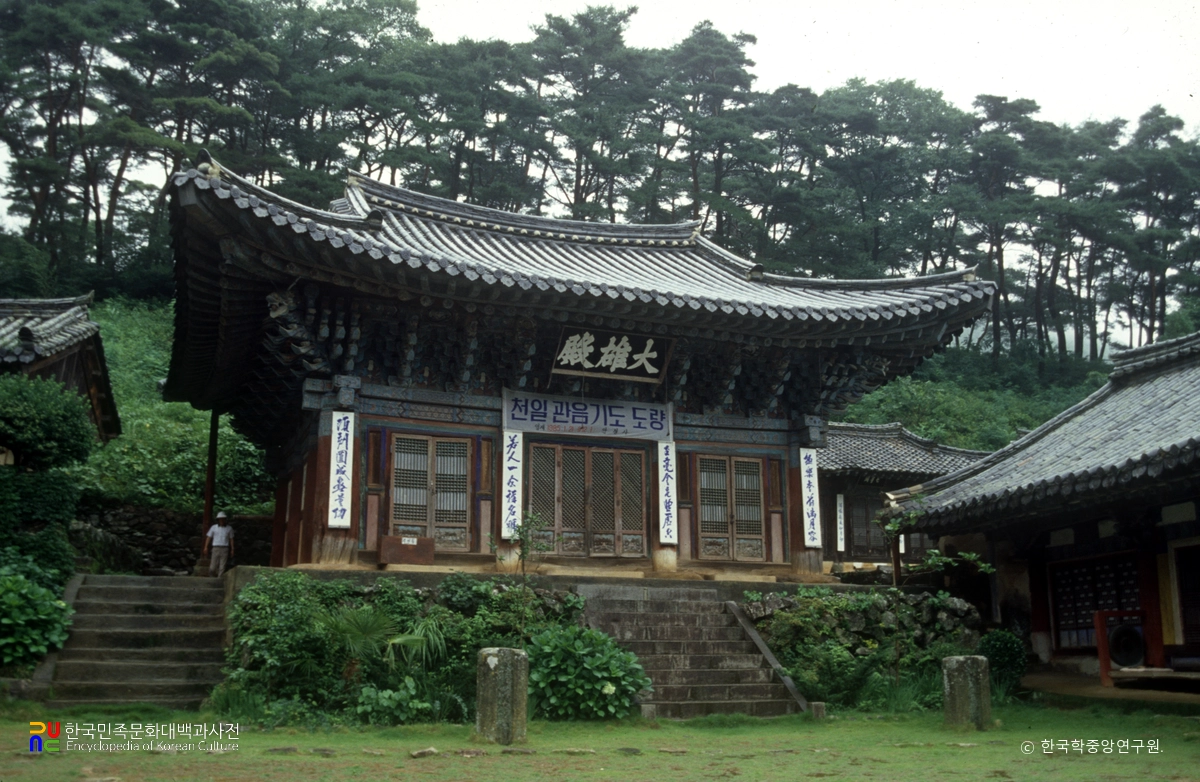 통영 안정사 대웅전