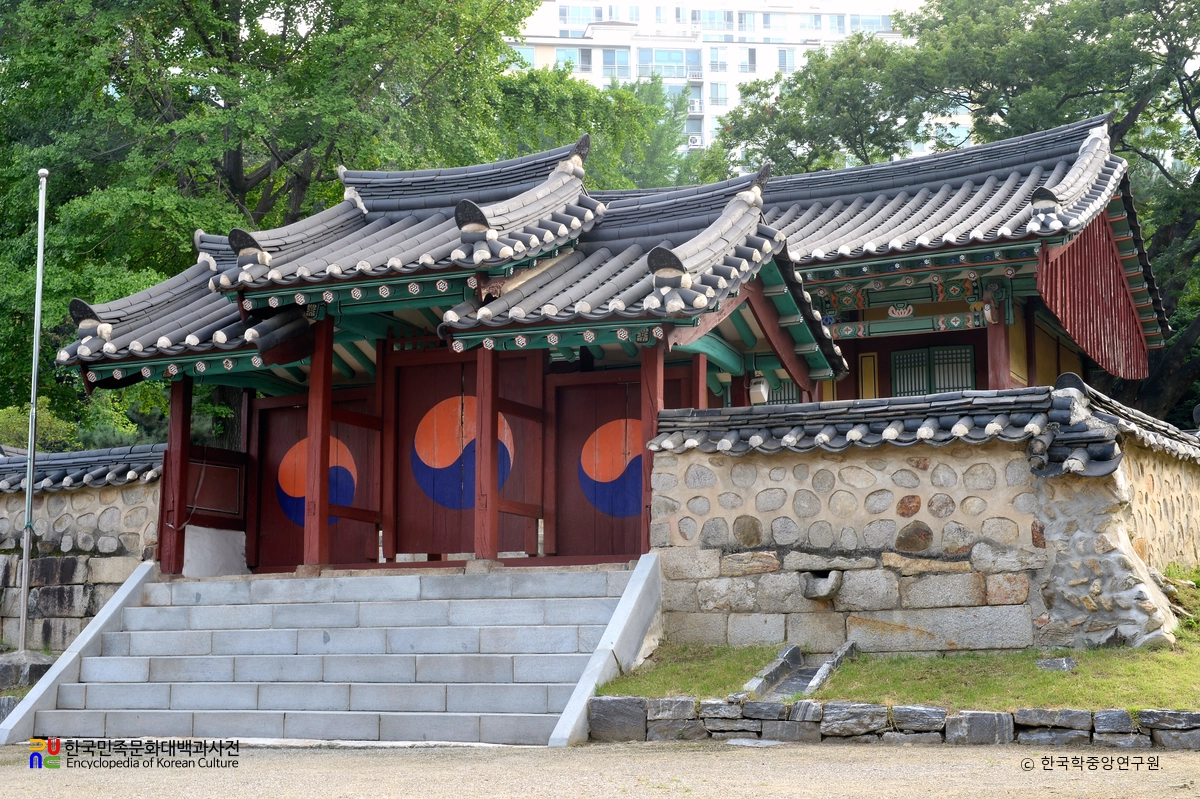 용인 심곡서원 정측면