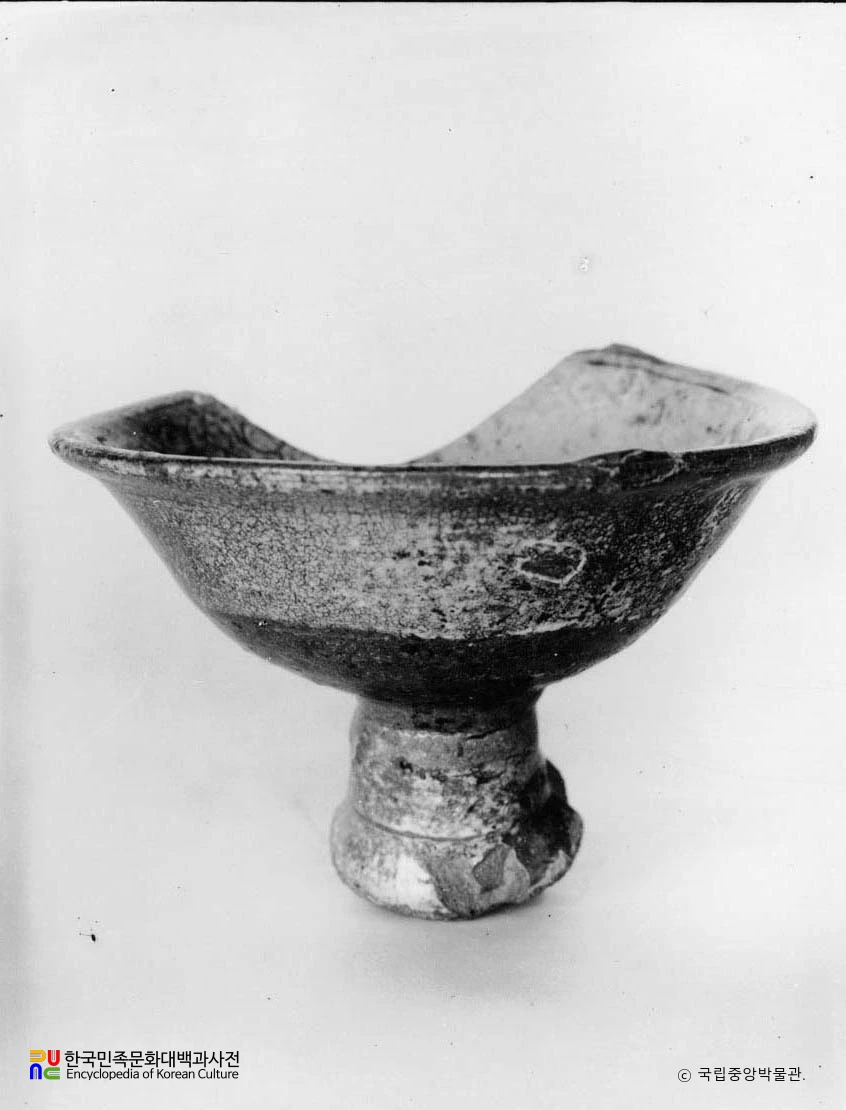 분청사기 조화 초화문 마상배