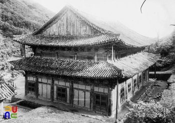 구례 화엄사 각황전 좌측후면