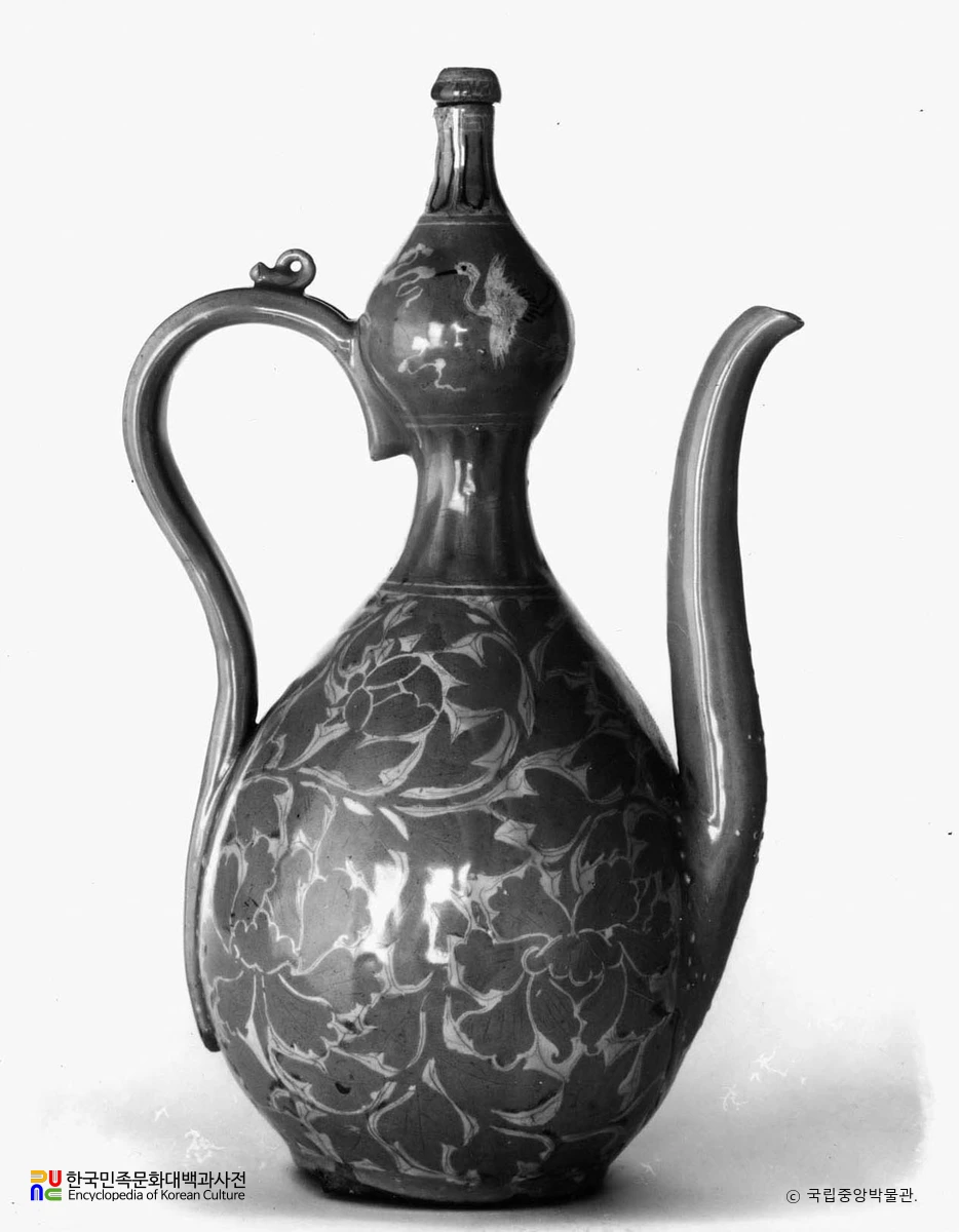 청자 상감 모란문 표형 주전자