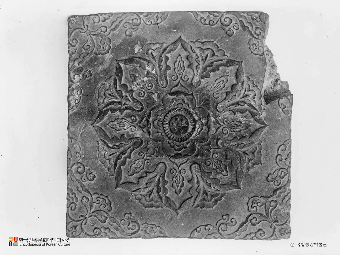 대구 신라예술전 전시 보상화문전