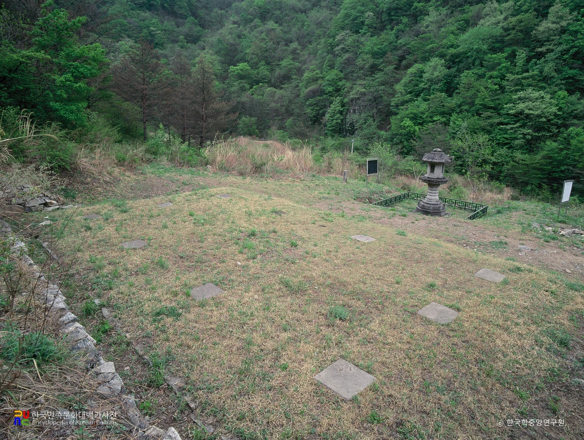 양양 선림원지 석등 전경