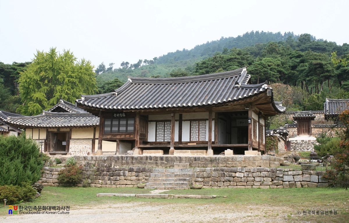 논산 명재고택 사랑채 정측면