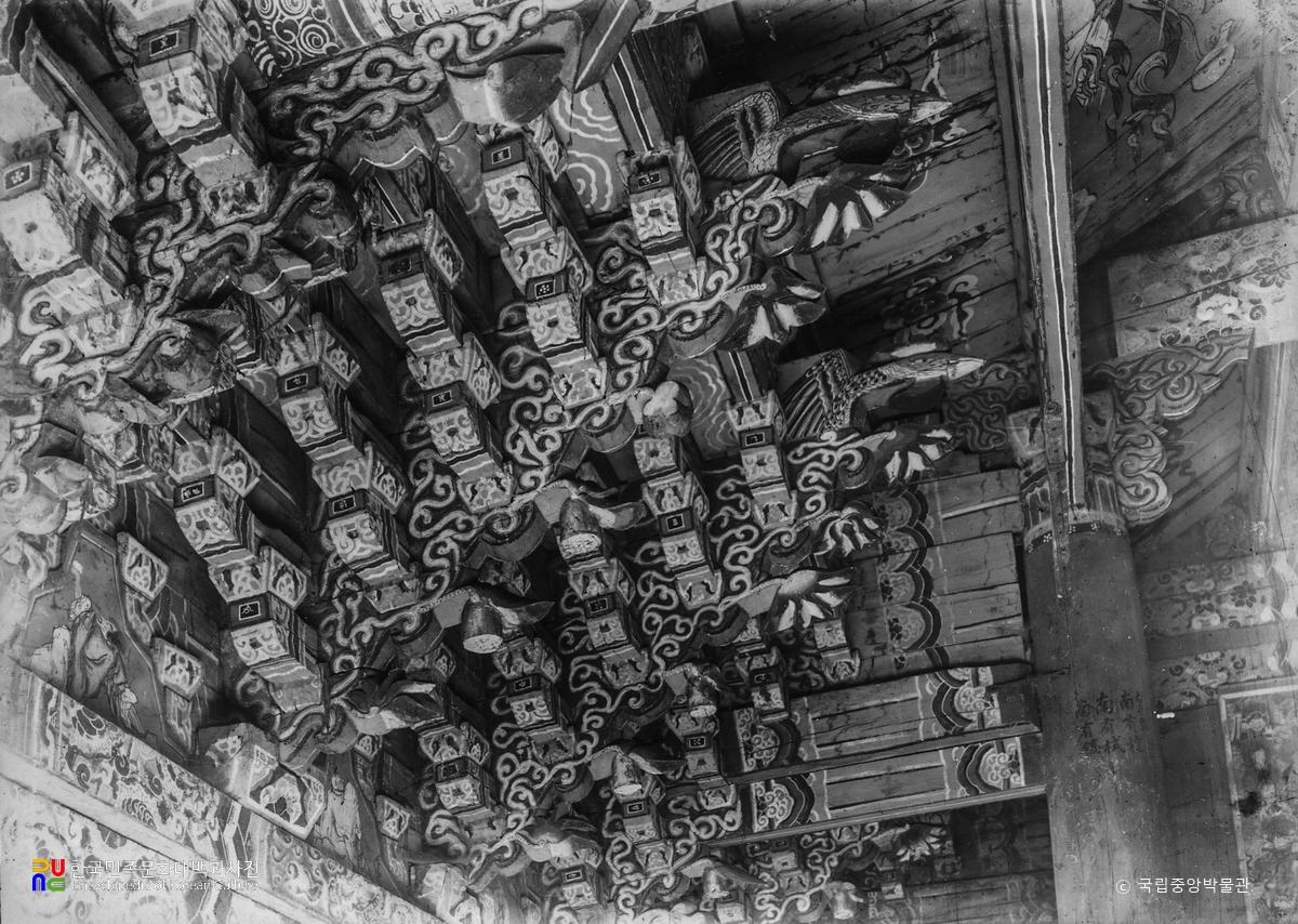 경주 기림사 대적광전 내부 공포
