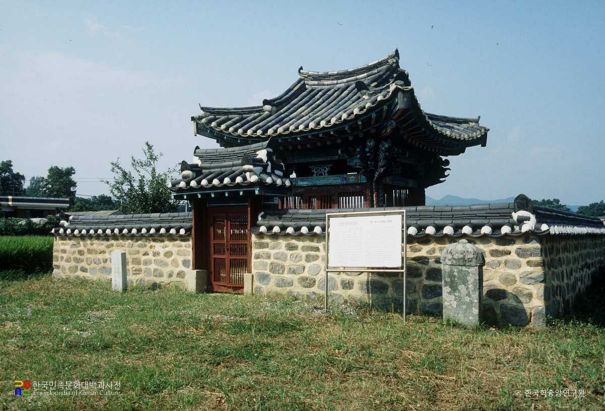논산 고정리 양천허씨 정려 정측면