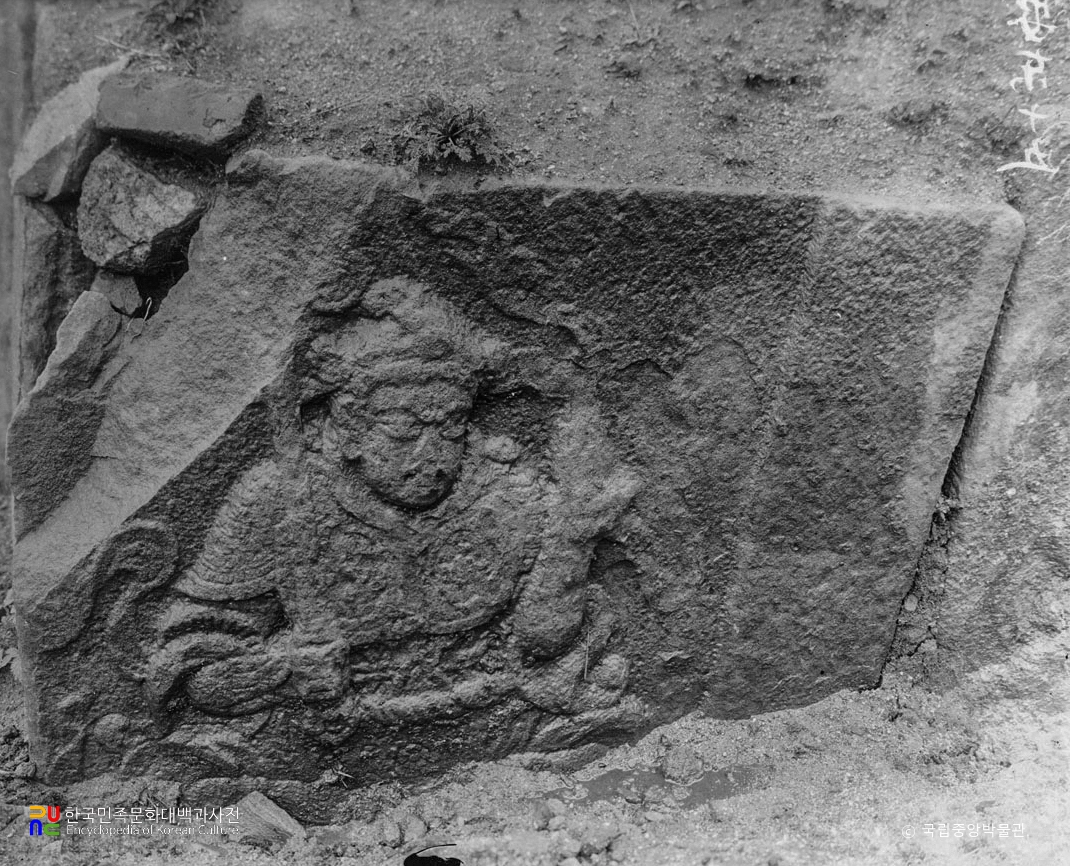 안동 법흥사지 칠층전탑 기단부 팔부중상