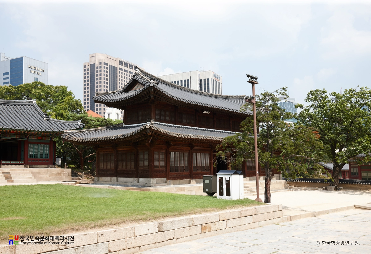 서울 덕수궁 중 석어당 정측면