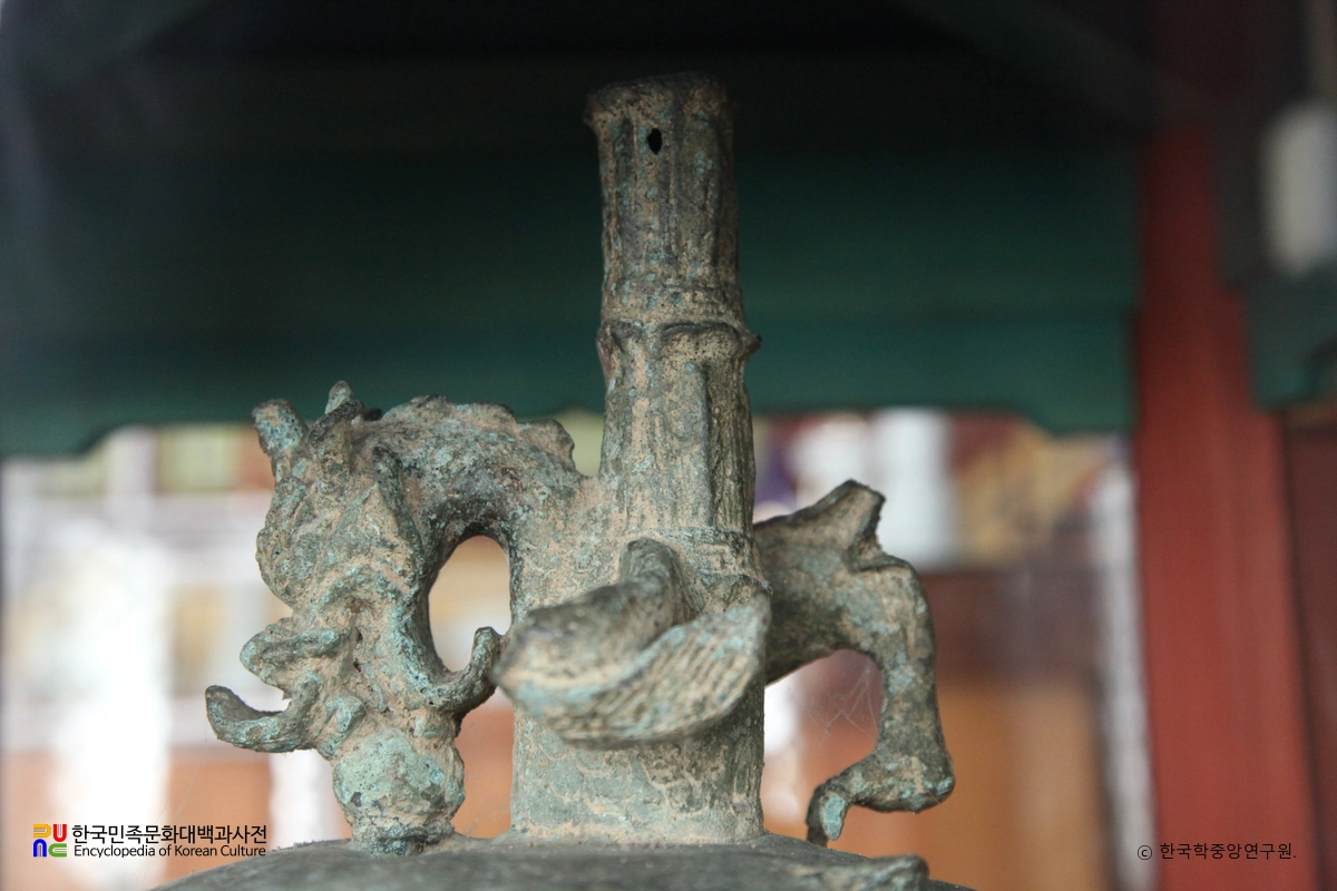 진주 삼선암 동종의 용뉴