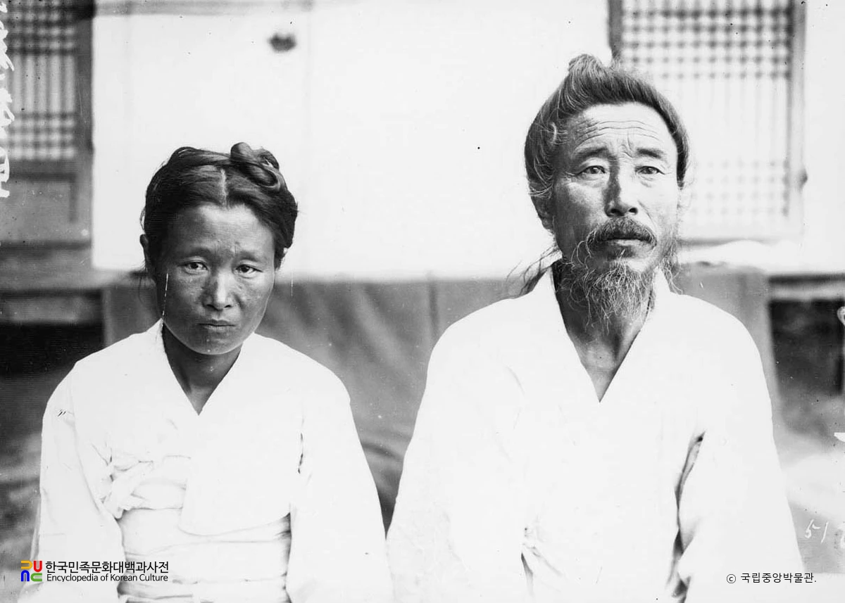 함경남도 고원군 남녀의 모습