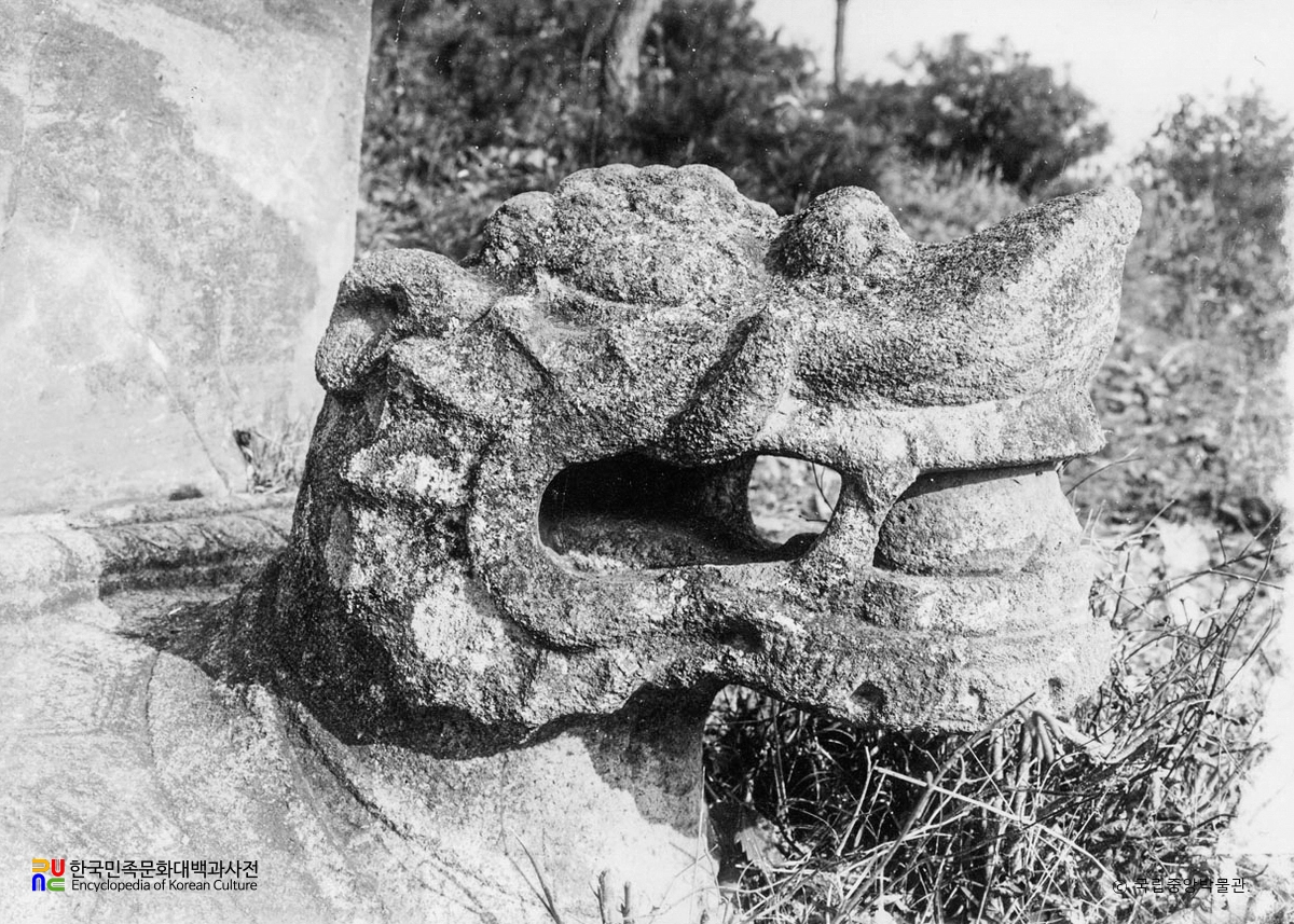 충주 정토사지 홍법국사탑비 귀부 두부