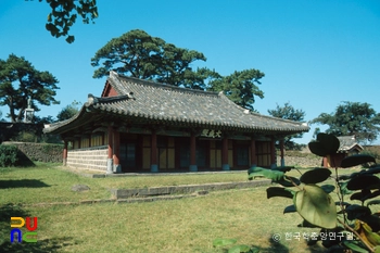 제주향교 대성전 정측면