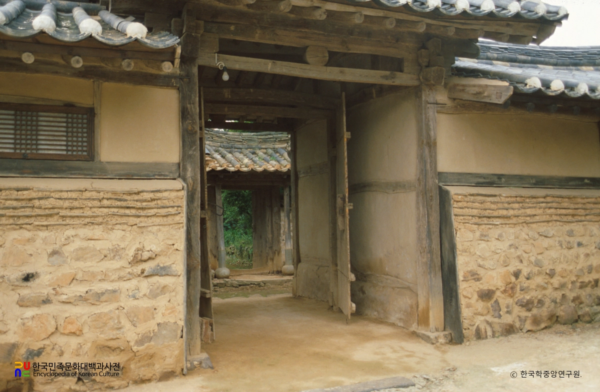 나주 계은 고택 대문 정면